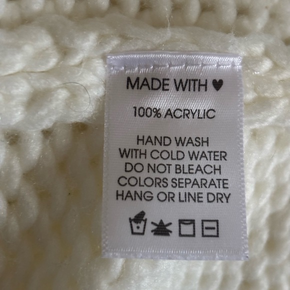 ARULA Cream oversized Cardigan with Tan Floral Details - Picture 6 of 8